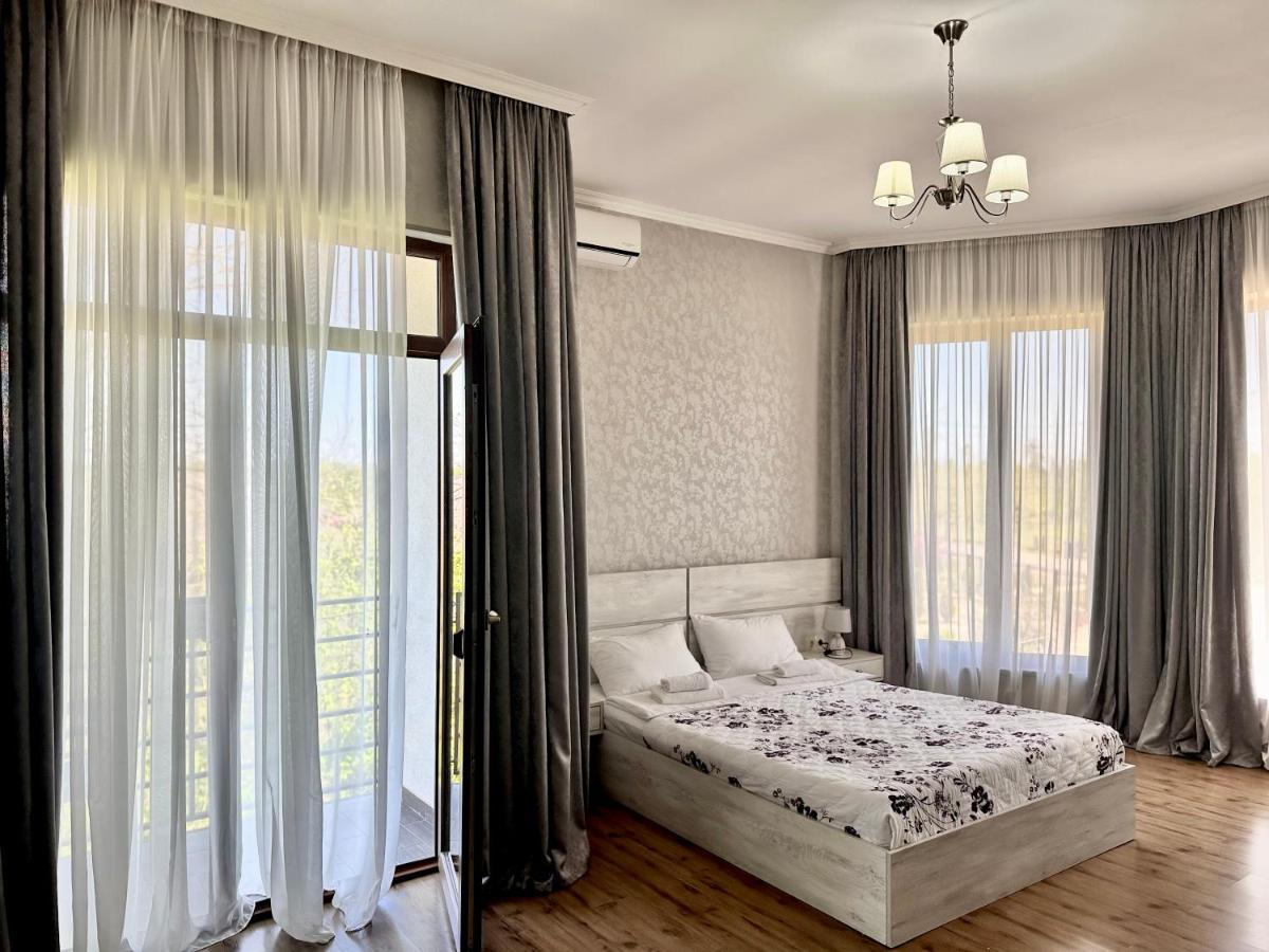 Flamingo Hotel Анаклия Екстериор снимка