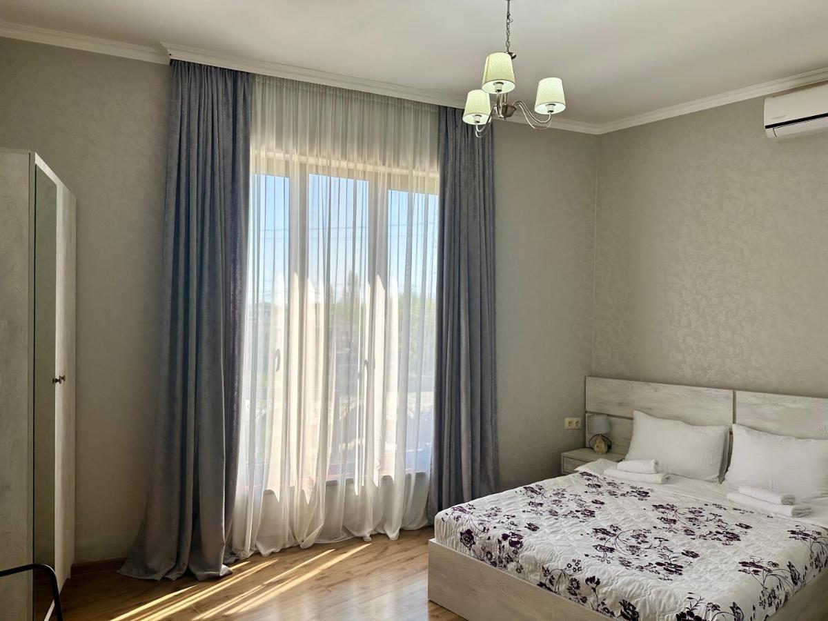 Flamingo Hotel Анаклия Екстериор снимка